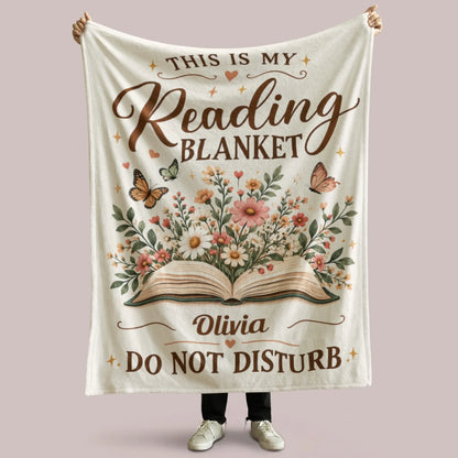 personalized-ocean-animal-baby-blanket-kid-lifestyle